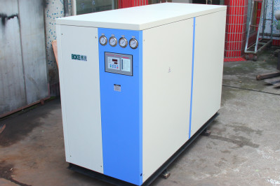 用戶購買水冷箱式冷水機怎么選擇供貨商？